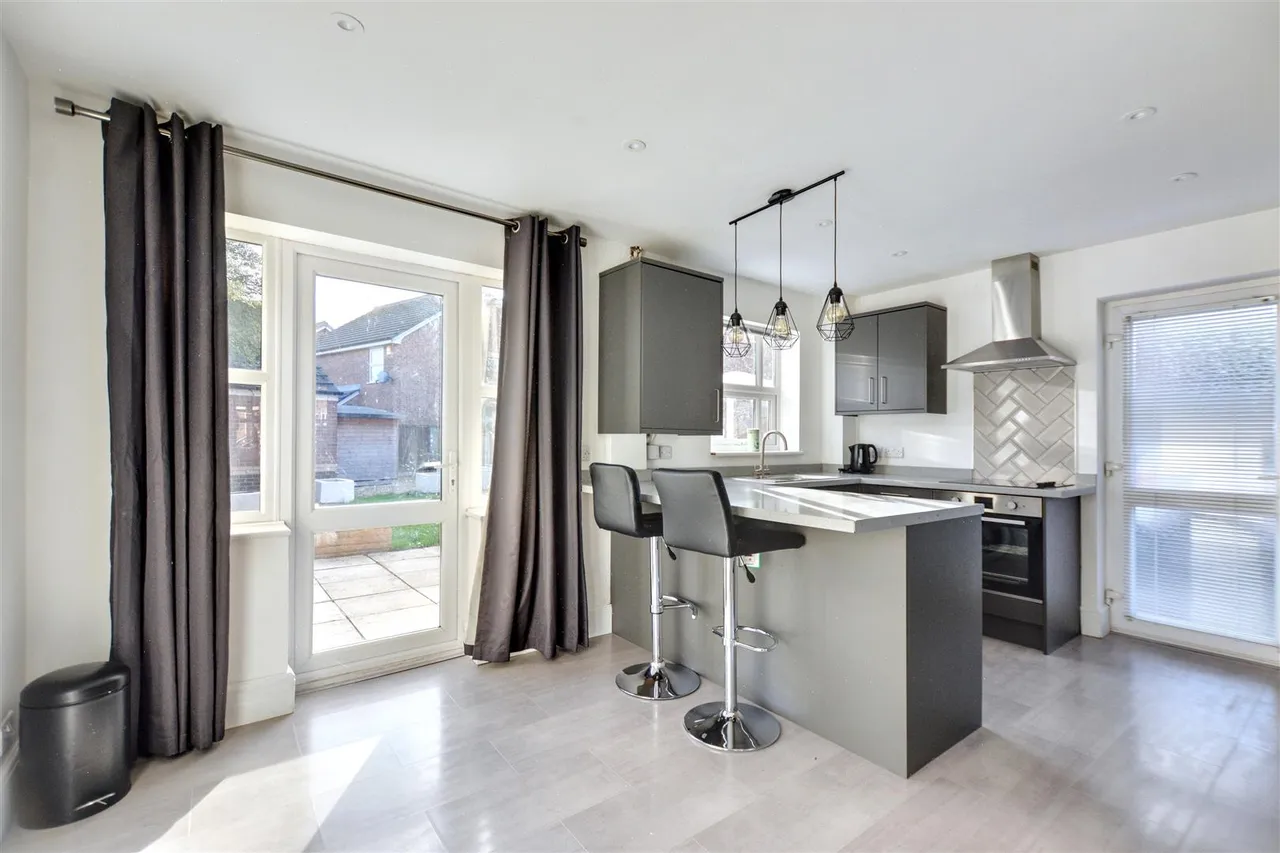 Lonsdale Drive, Toton, NG9, photo 5
