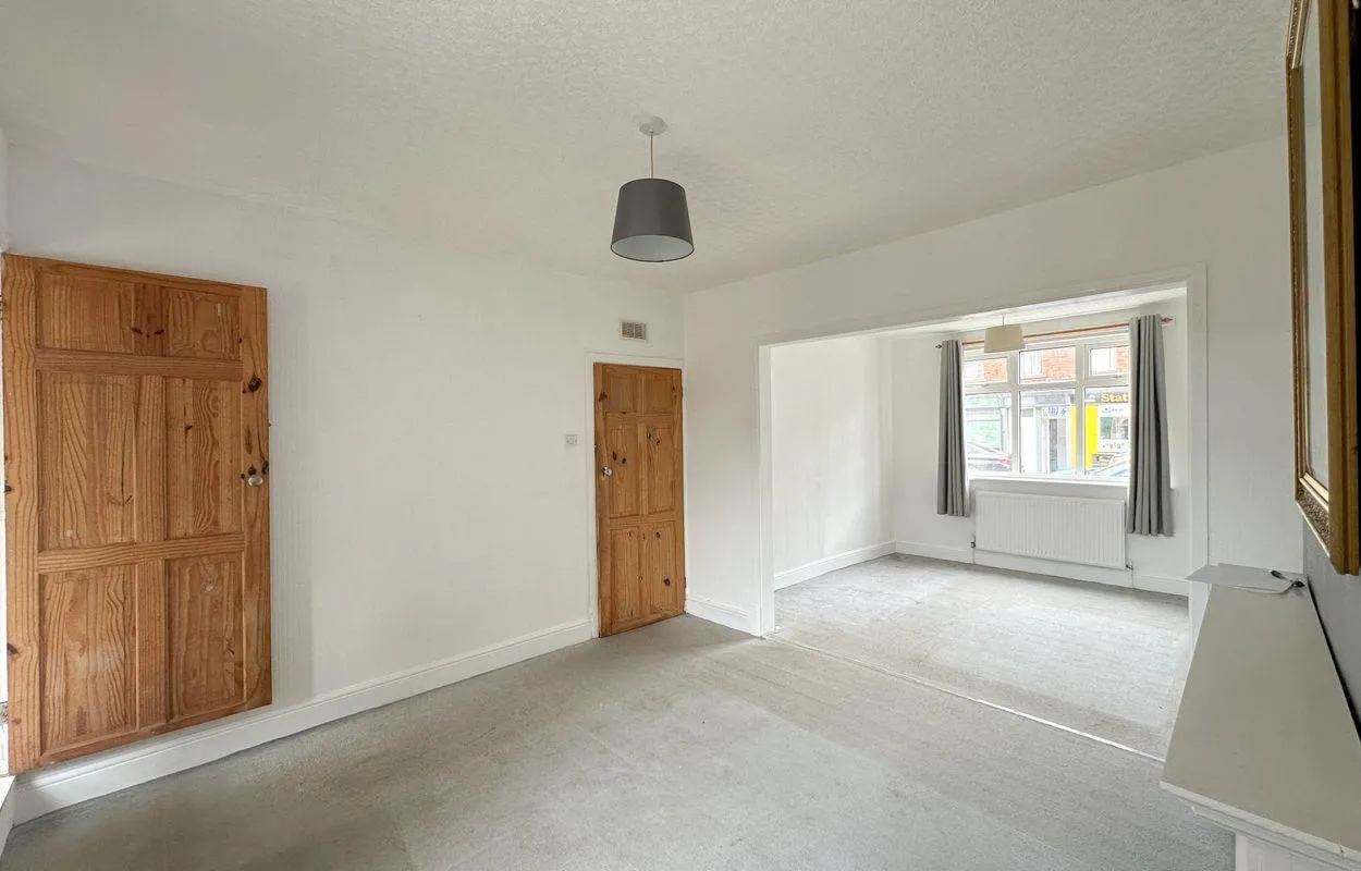 Station Road, Desborough, NN14, photo 4