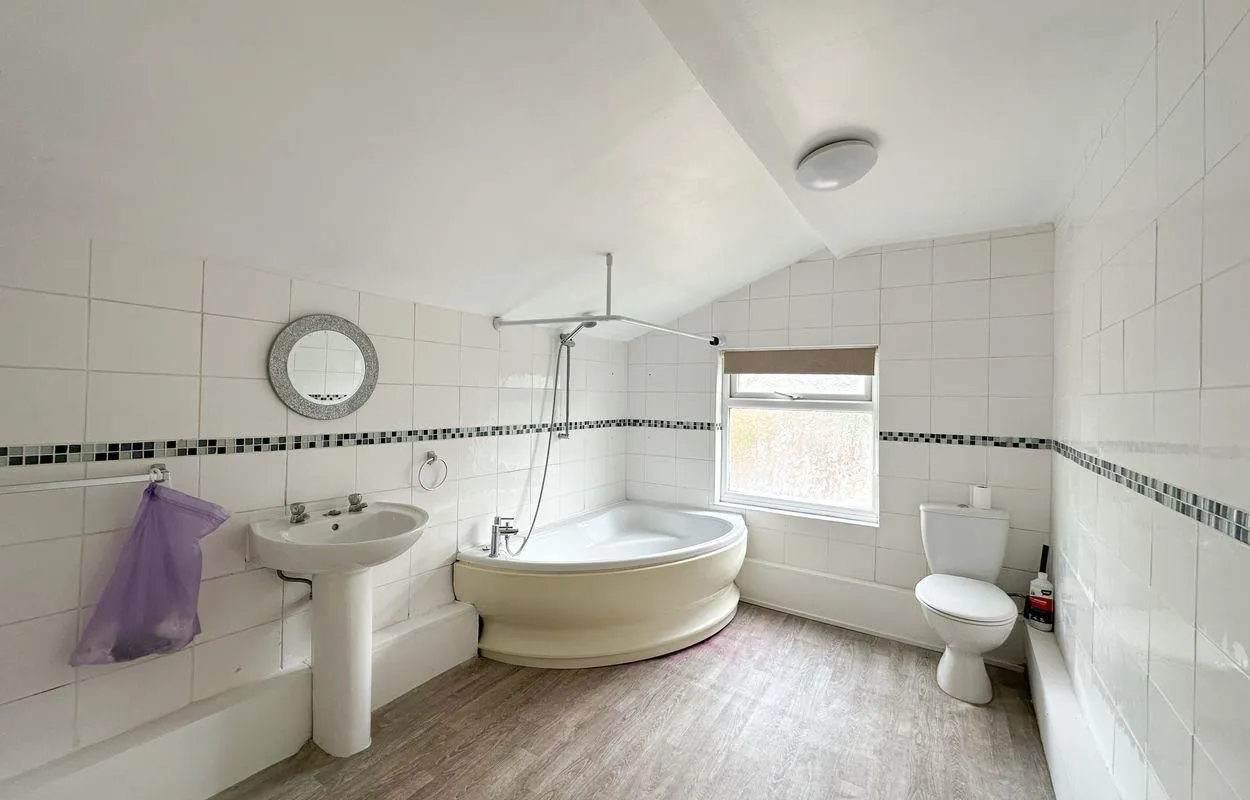 Station Road, Desborough, NN14, photo 9