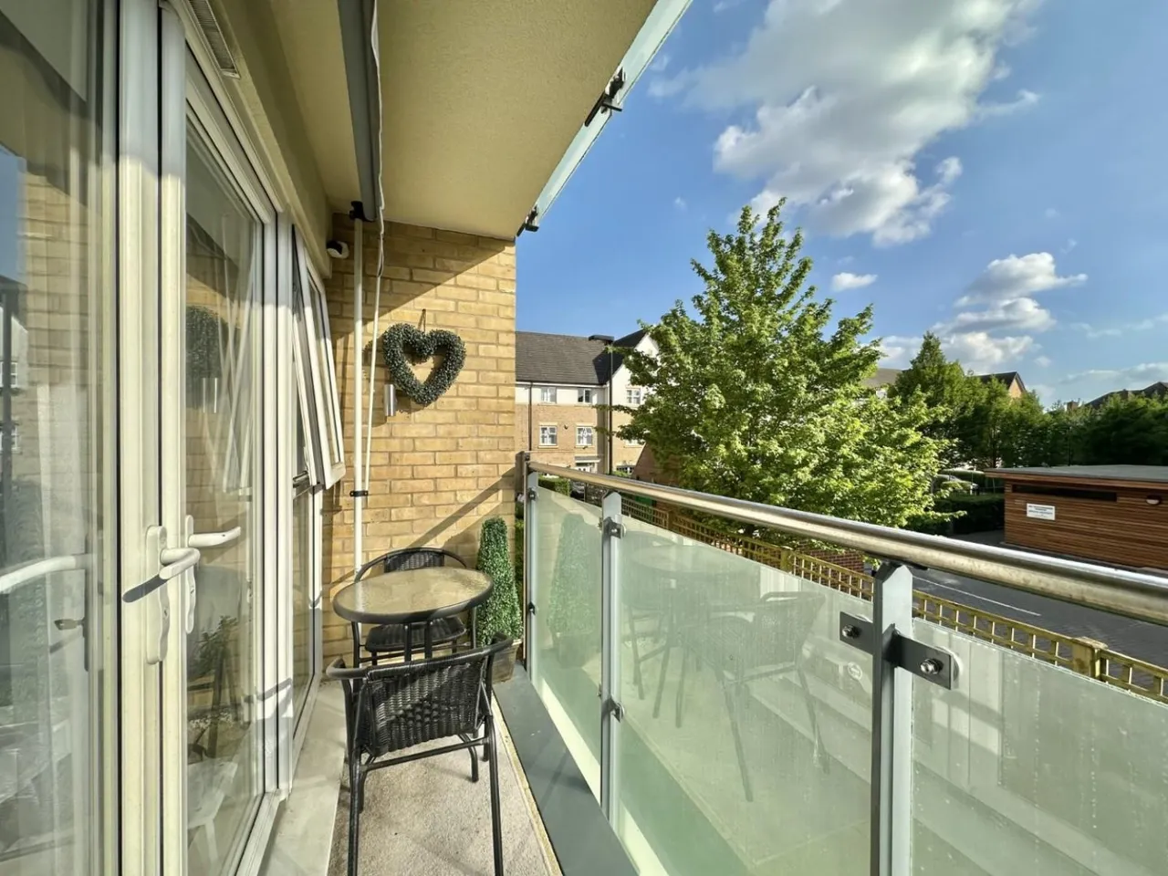 Perkins Gardens, Ickenham, UB10, photo 12