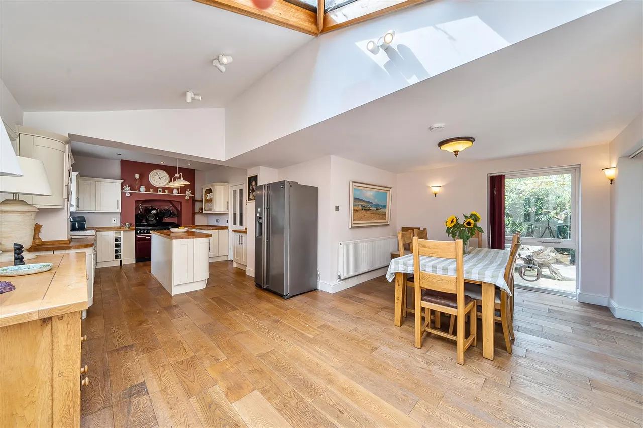 Warsash Road, Titchfield Common, photo 7