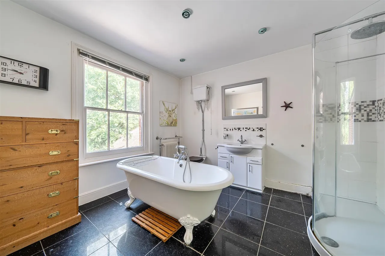 Warsash Road, Titchfield Common, photo 18