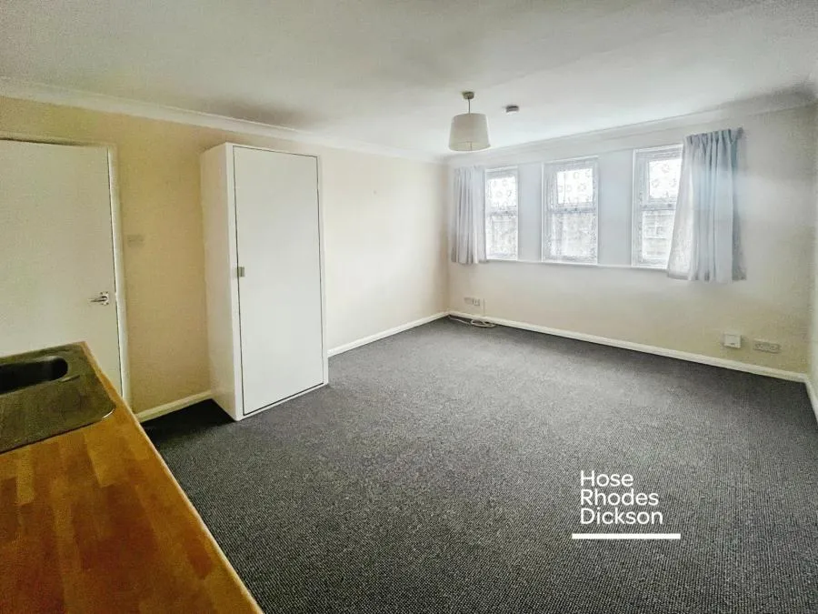 Broadway, Sandown, PO36, photo 2