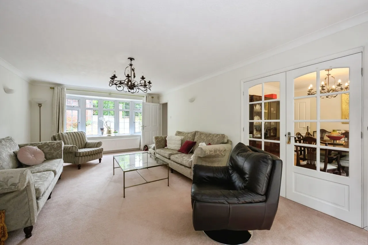Headley Road, Leatherhead, KT22, photo 3