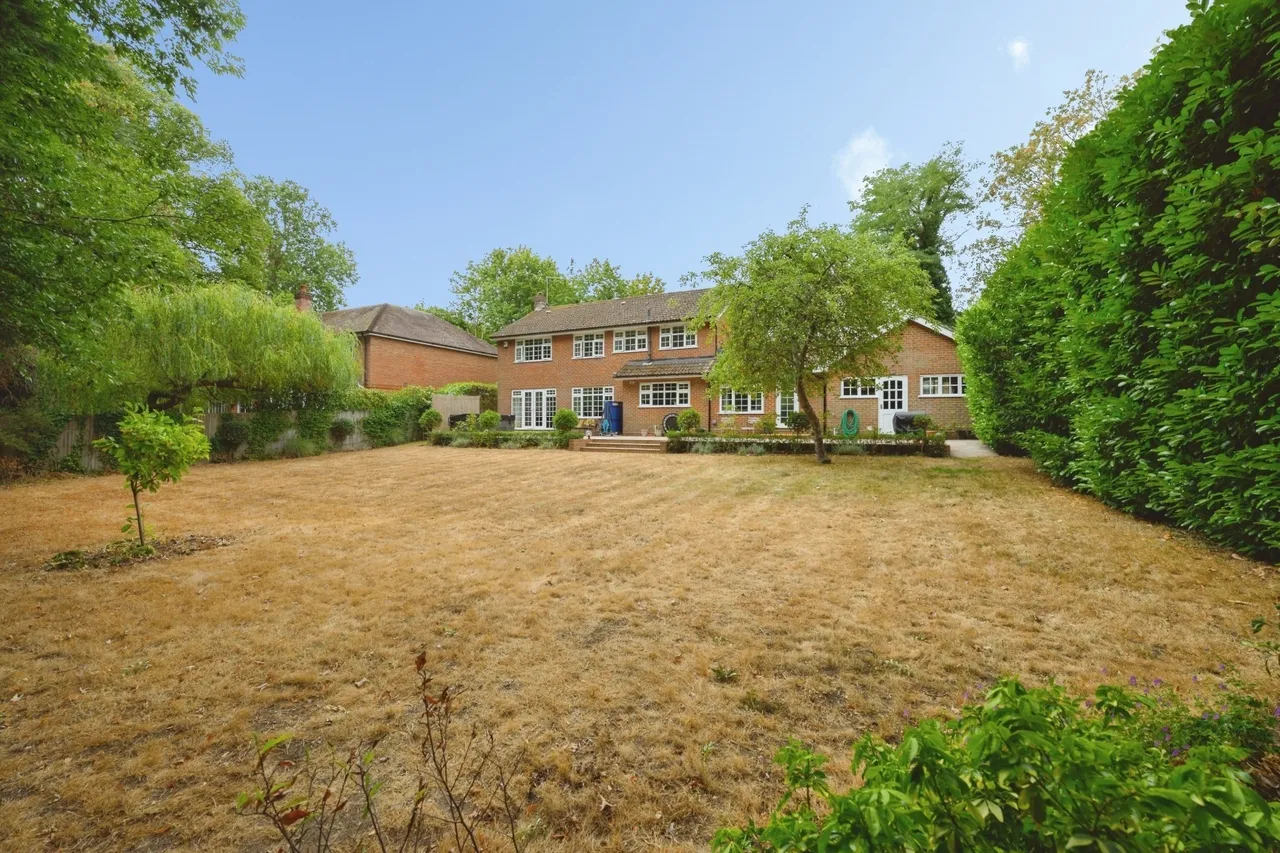 Headley Road, Leatherhead, KT22, photo 9