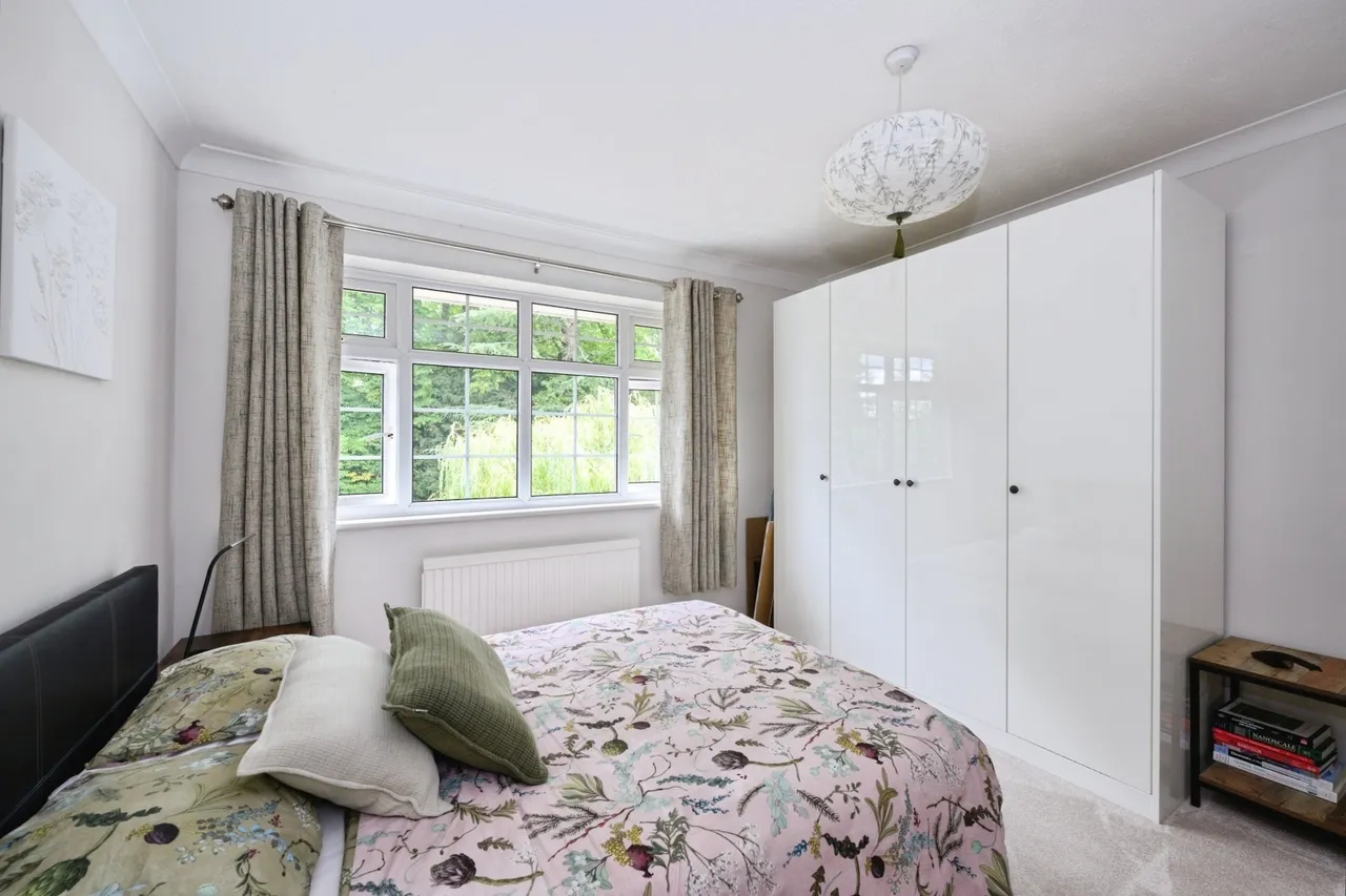 Headley Road, Leatherhead, KT22, photo 10