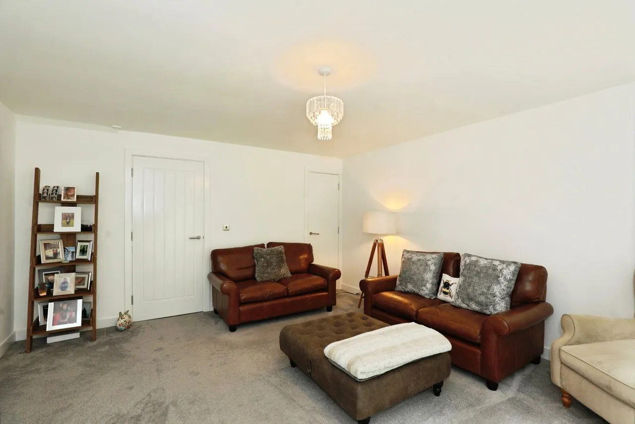 Mara Drive, Oakmere, Northwich, Cheshire, CW8, photo 3