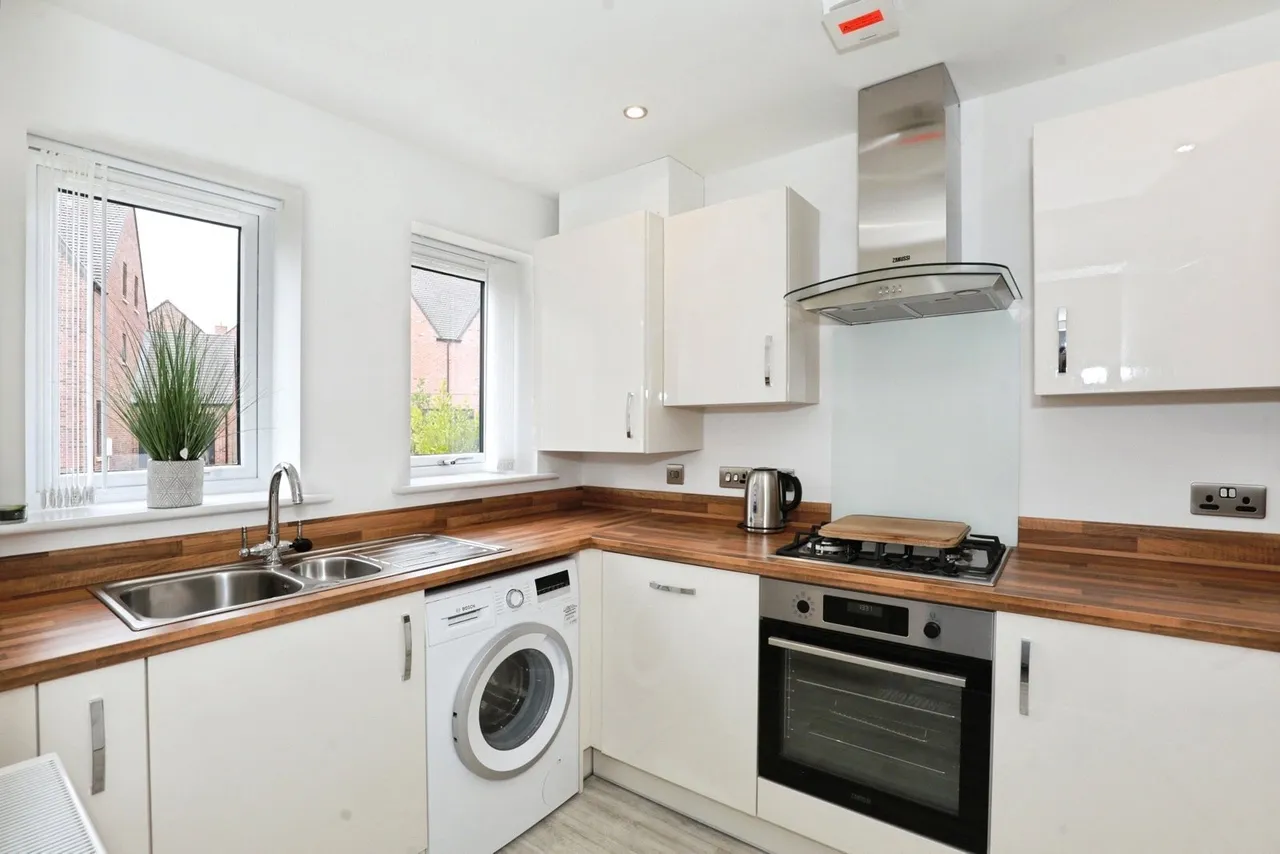 Mara Drive, Oakmere, Northwich, Cheshire, CW8, photo 5