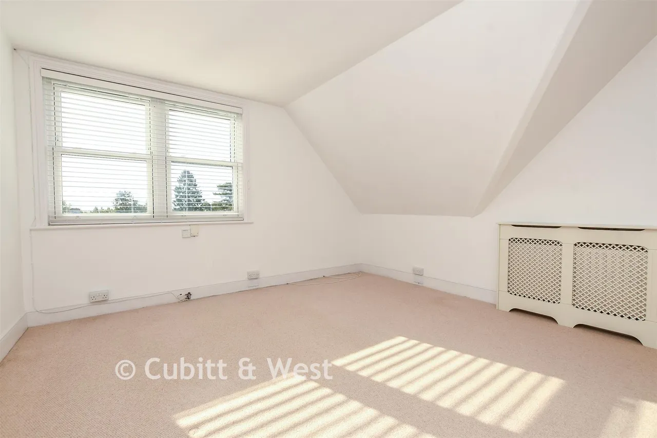 Smoke Lane, Reigate, RH2, photo 5