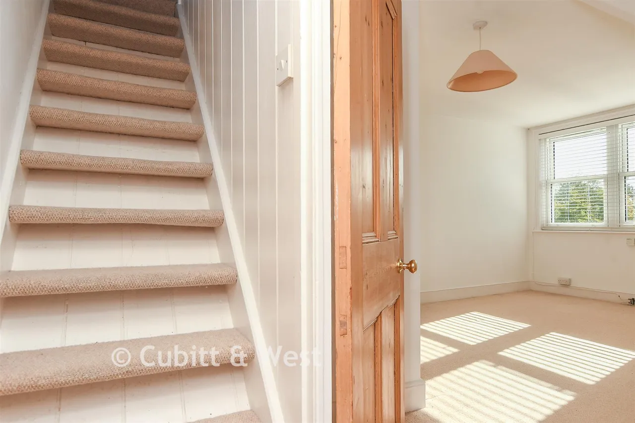 Smoke Lane, Reigate, RH2, photo 11