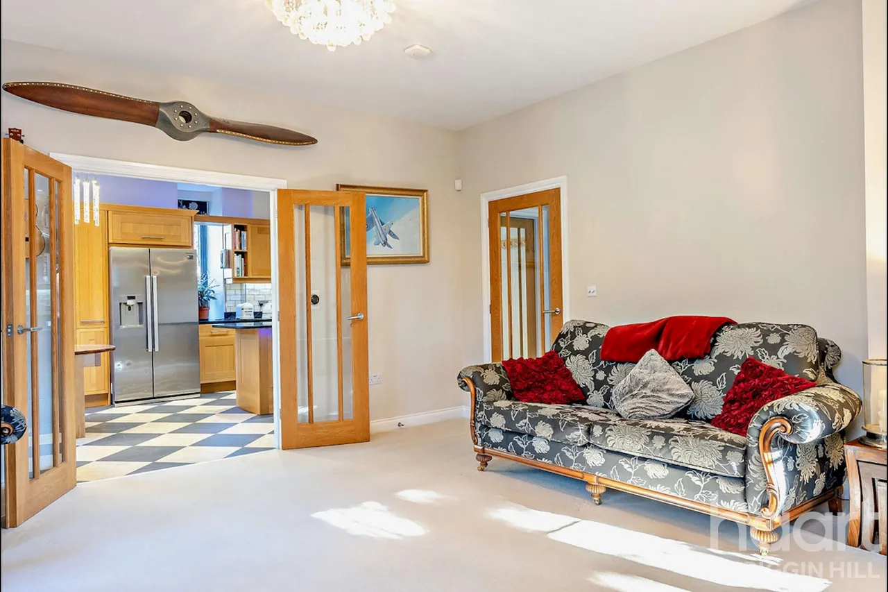 High Street, Brasted, TN16, photo 12