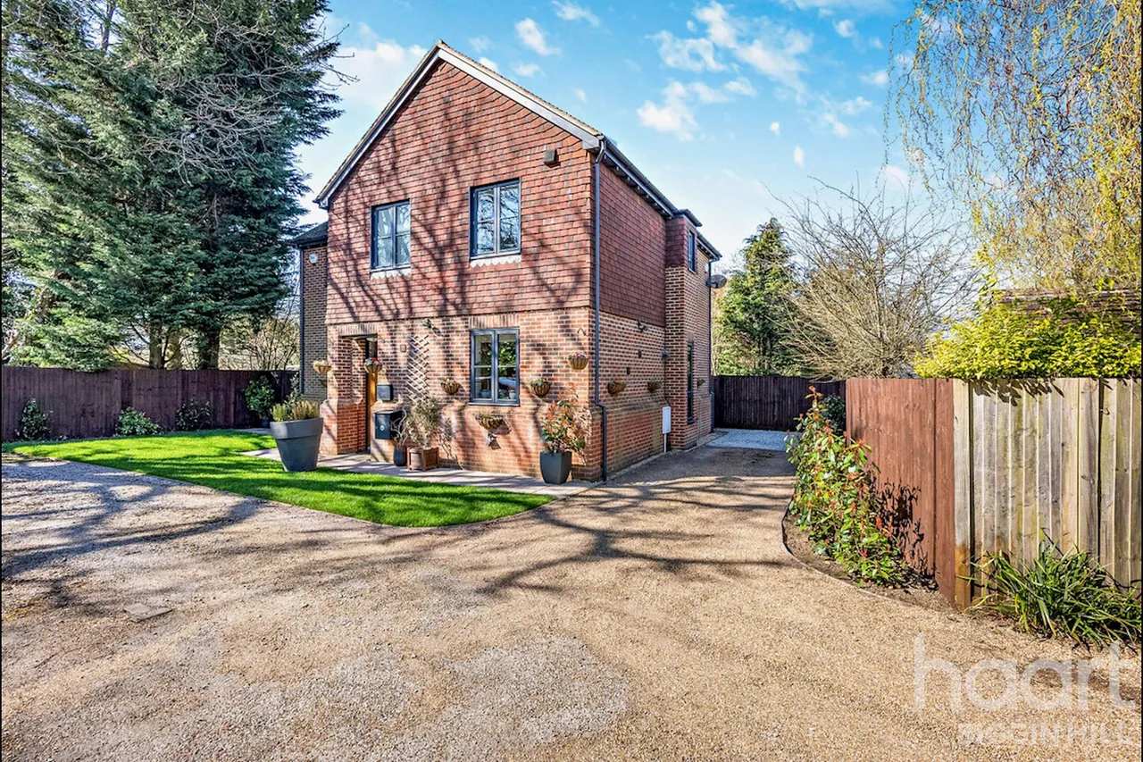 4 bed house for sale, High Street, Brasted, TN16
