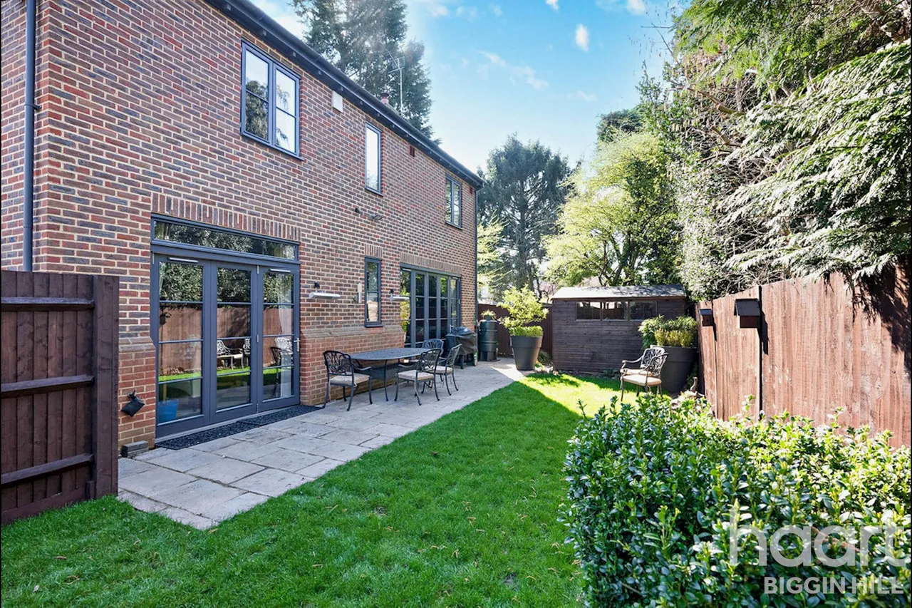 High Street, Brasted, TN16, photo 14