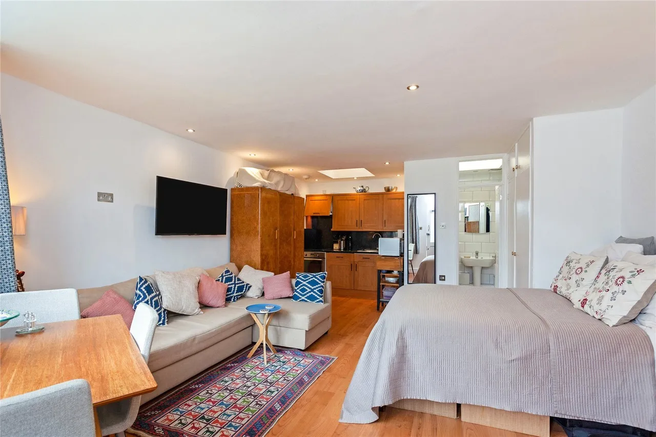 Leigham Court Road, London, SW16, photo 3