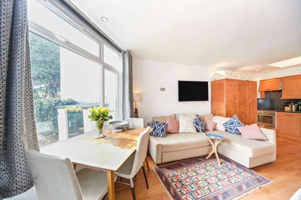 Leigham Court Road, London, SW16, photo 6