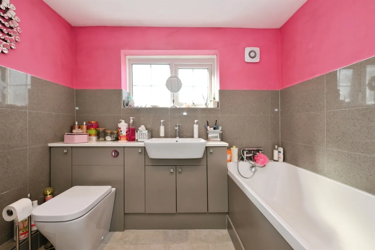 Stortford Road, Hoddesdon, photo 12