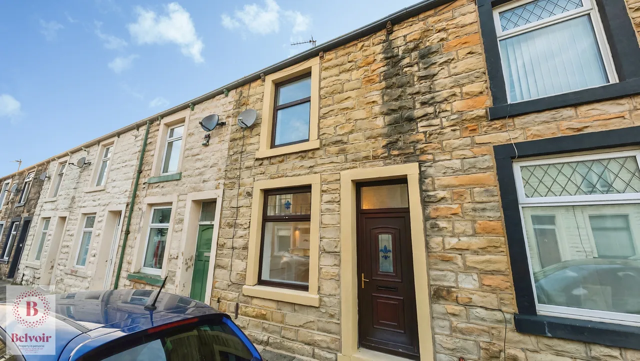 2 bed house to rent — Bright Street, Padiham, BB12