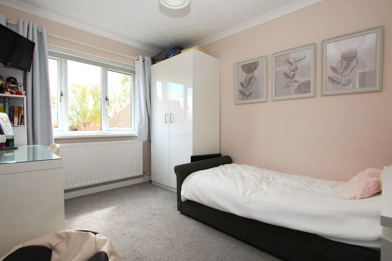 Halls Court, Dunston, LN4, photo 10