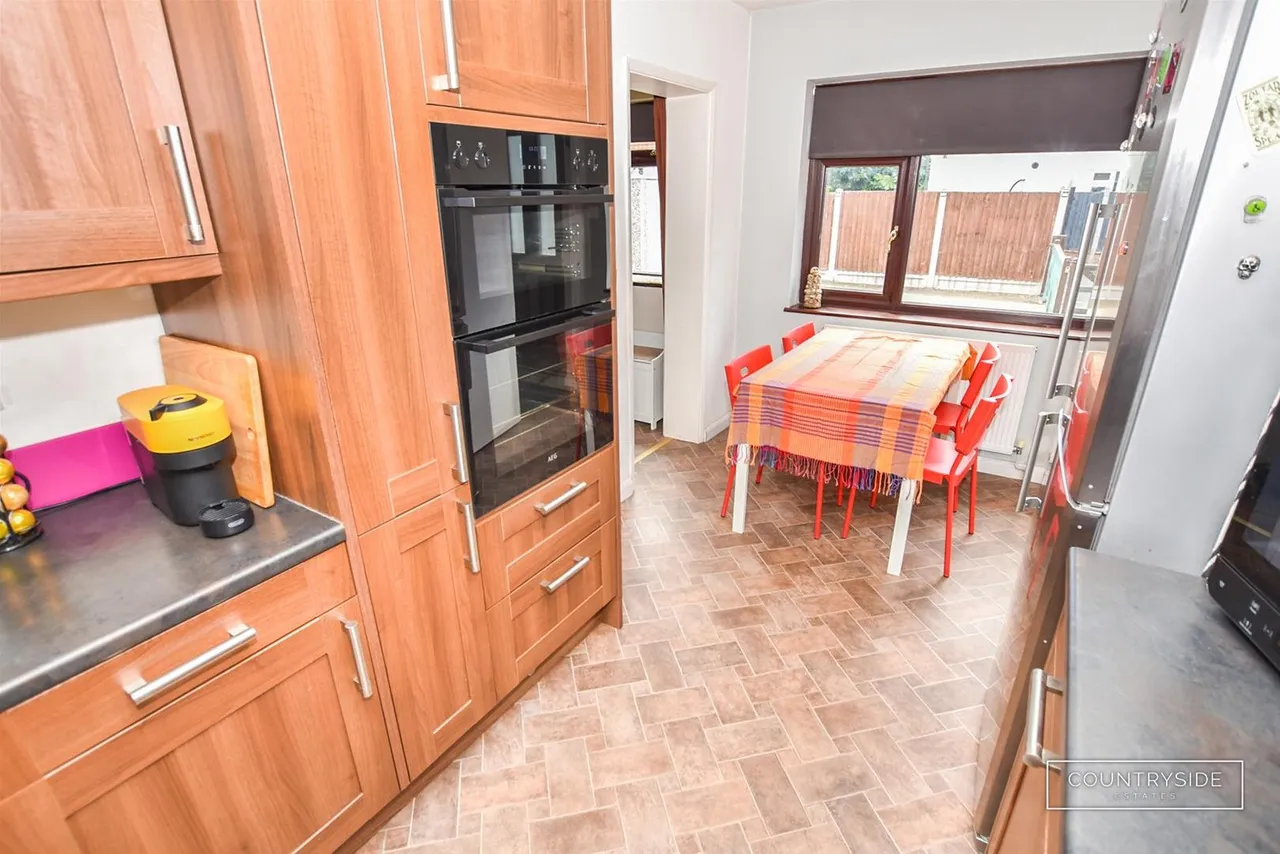 Boyce View Drive, Benfleet, photo 8