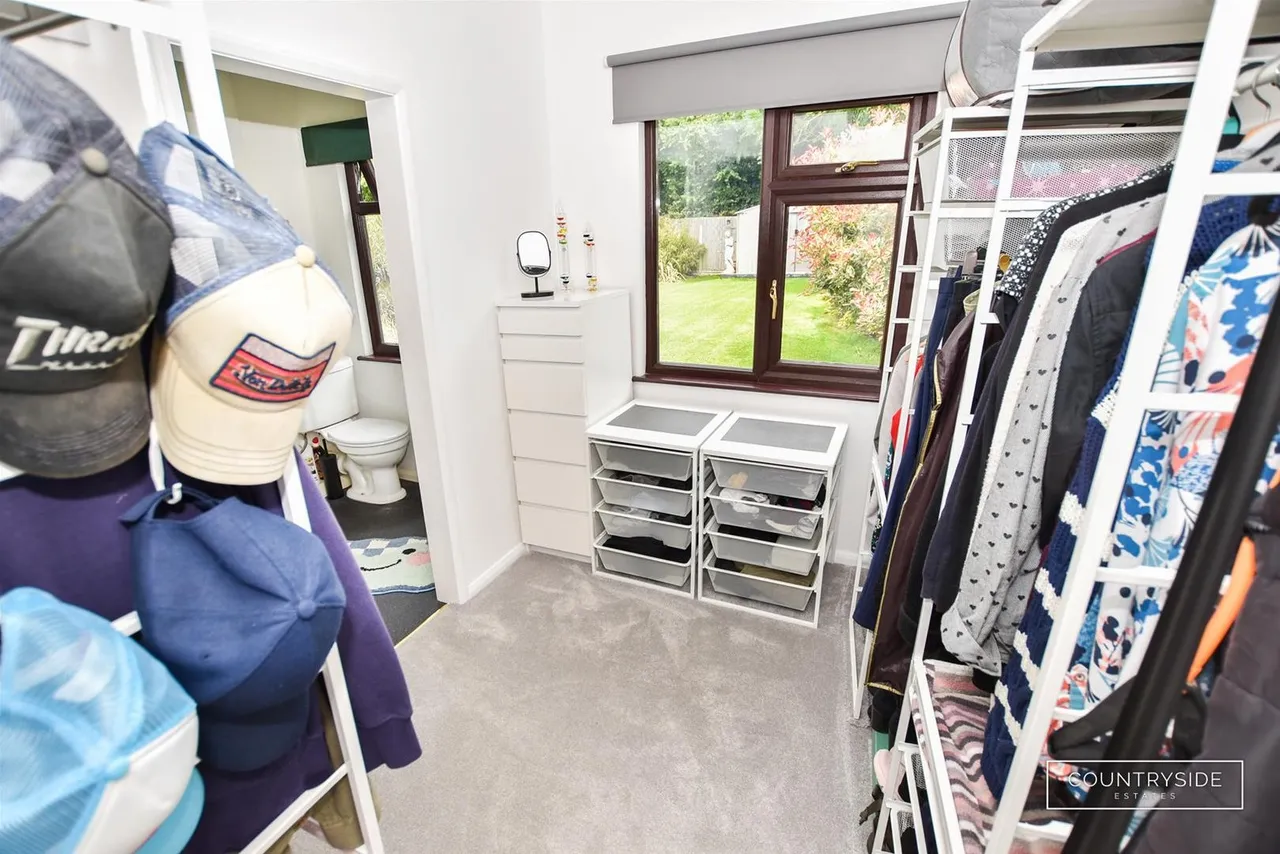 Boyce View Drive, Benfleet, photo 12