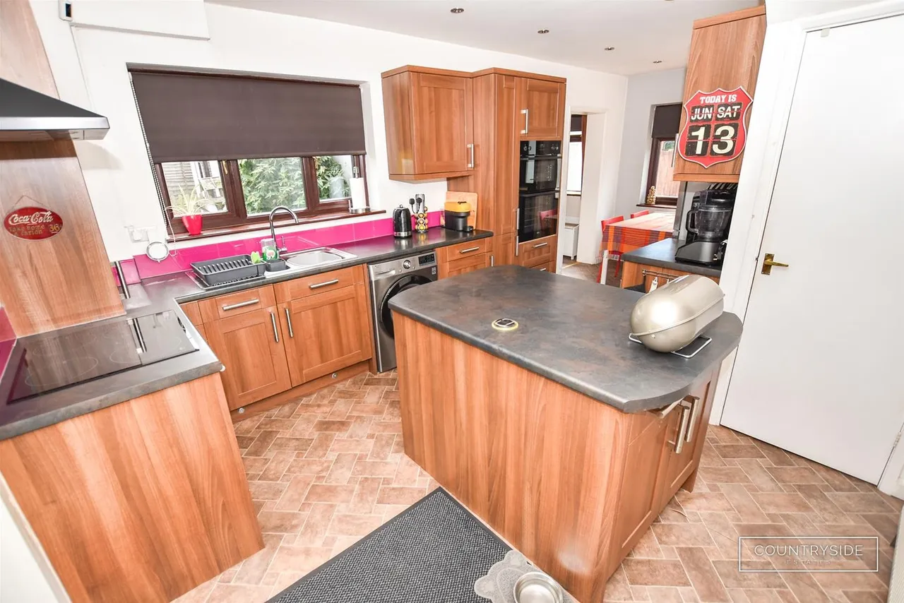 Boyce View Drive, Benfleet, photo 4