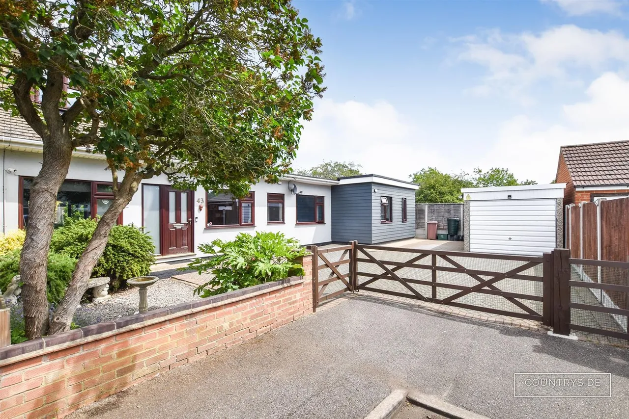 Boyce View Drive, Benfleet, photo 22