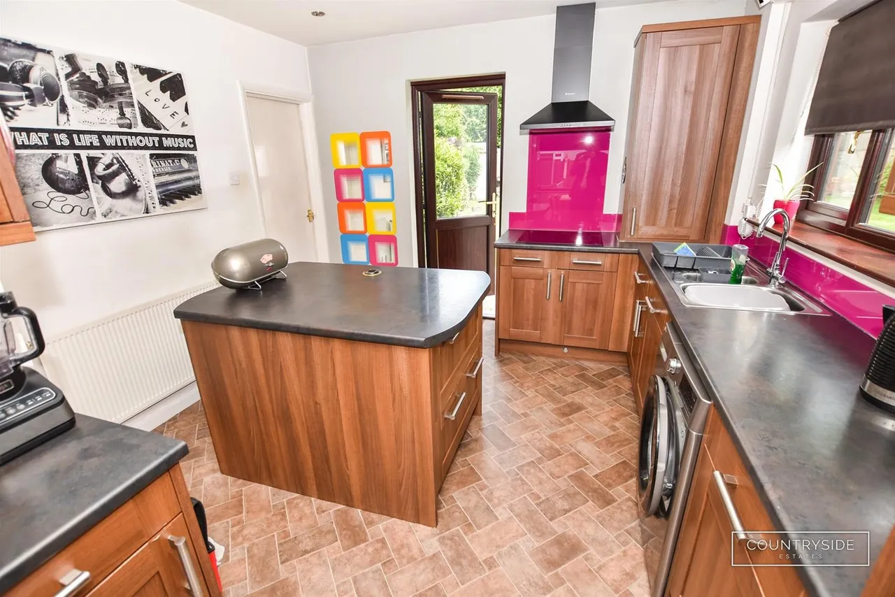 Boyce View Drive, Benfleet, photo 7