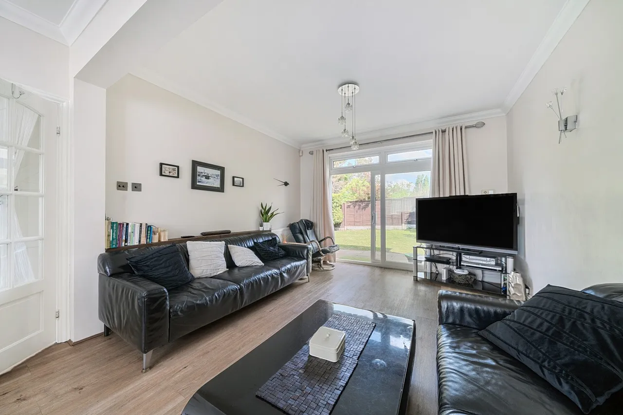 Woodyates Road, SE12, photo 2
