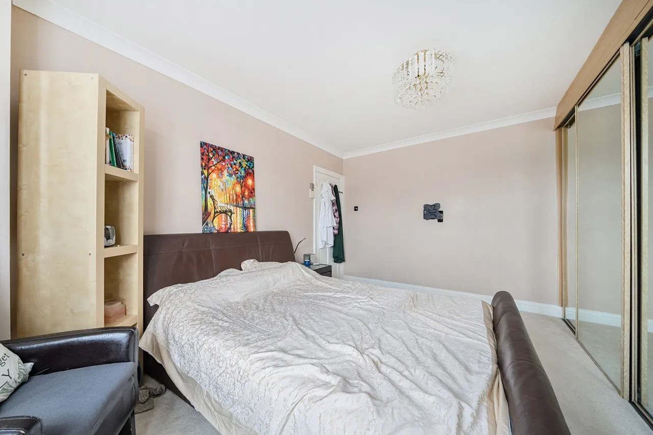 Woodyates Road, SE12, photo 17