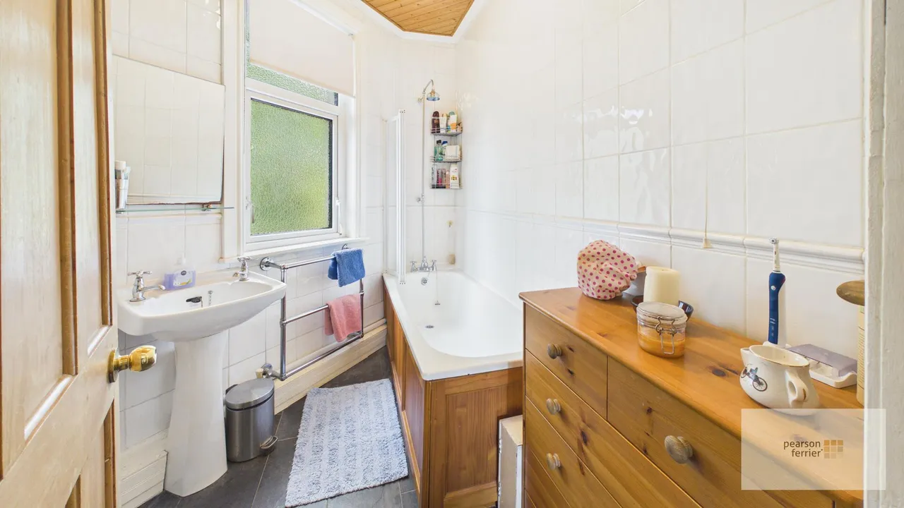 Queens Drive, Sedgley Park, Prestwich, Manchester, M25 0LB, photo 12