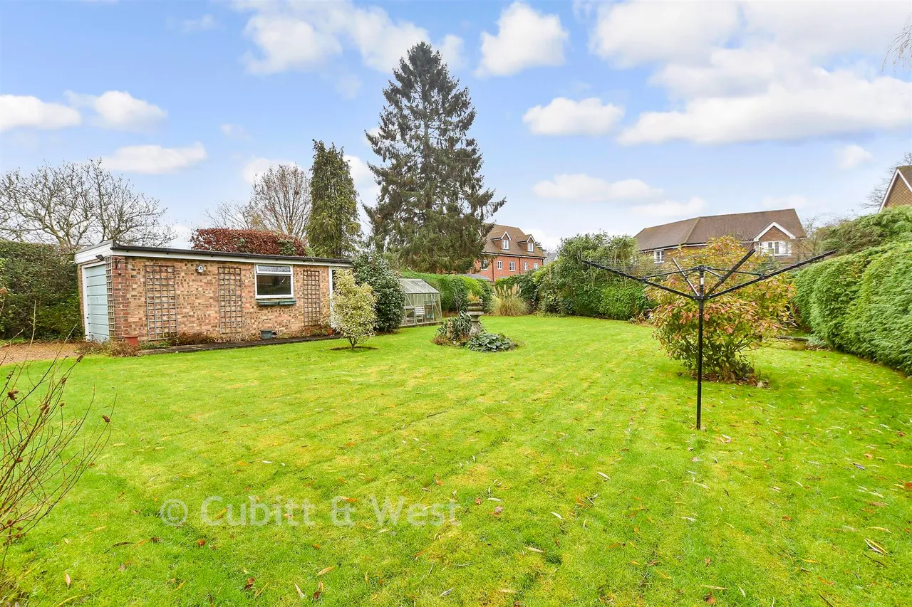 Crawley Down Road, Felbridge, RH19, photo 13