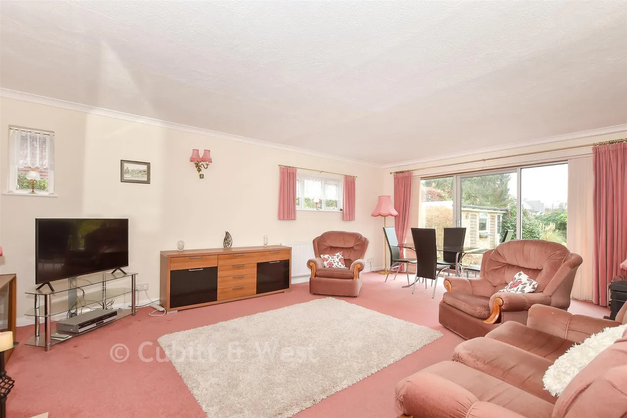 Crawley Down Road, Felbridge, RH19, photo 5