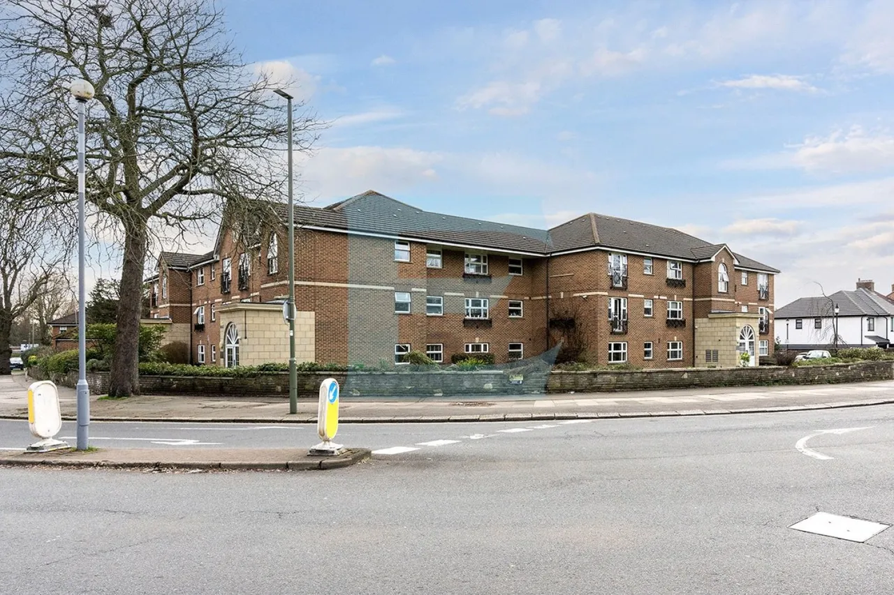 Bunns Lane, Mill Hill, NW7, photo 10
