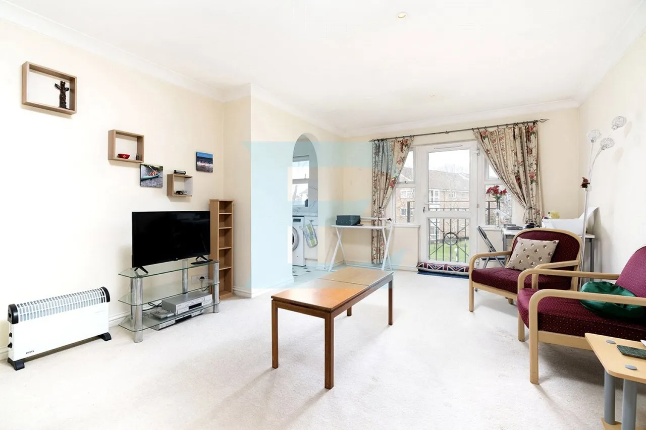 Bunns Lane, Mill Hill, NW7, photo 5