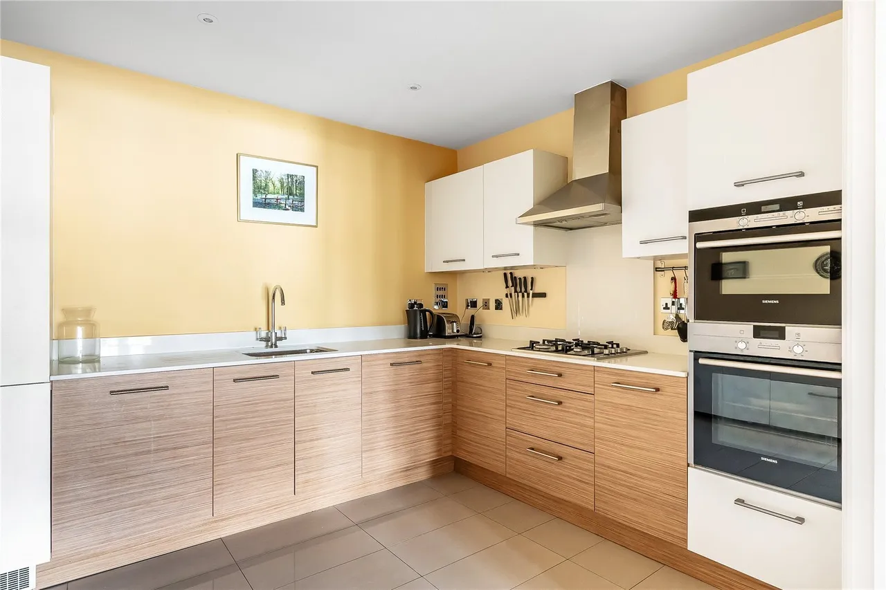 Station Approach, Oxted, RH8, photo 10
