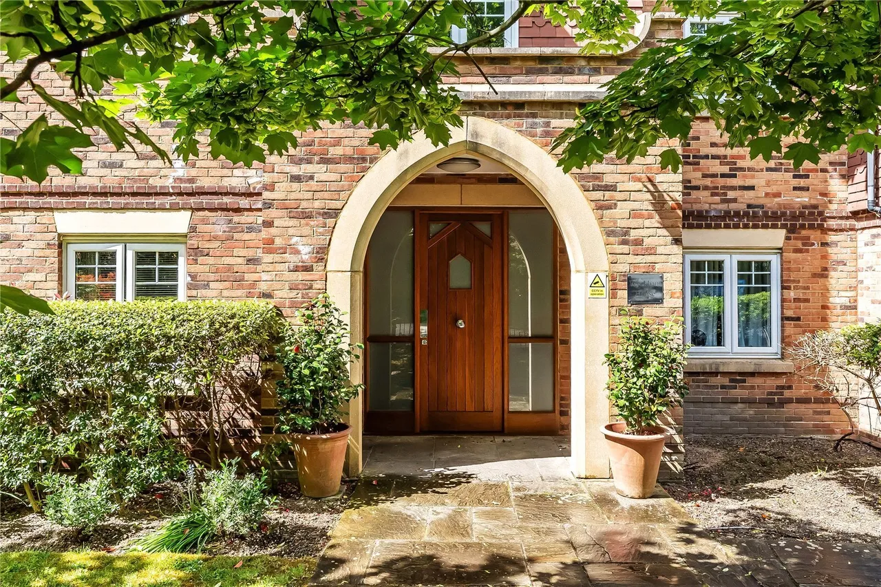 Station Approach, Oxted, RH8, photo 23