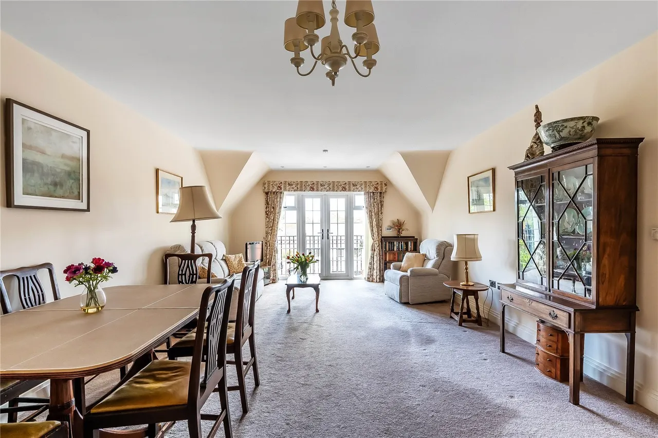 Station Approach, Oxted, RH8, photo 6