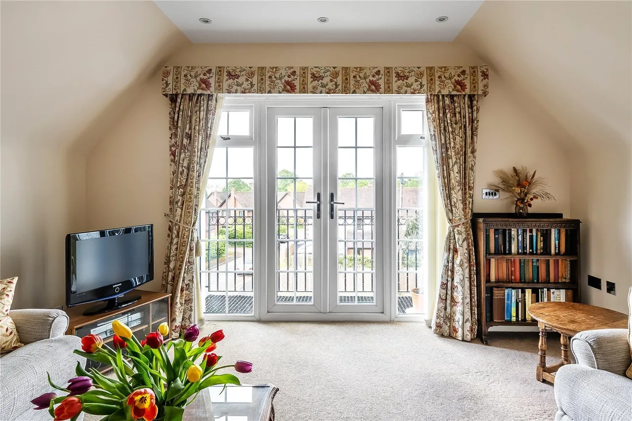 Station Approach, Oxted, RH8, photo 7
