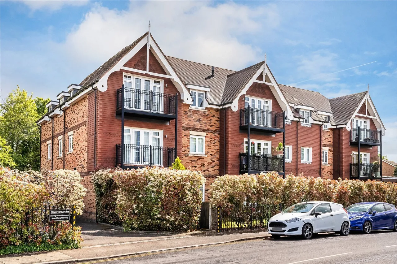 Station Approach, Oxted, RH8, photo 22