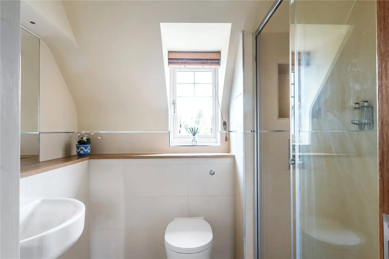 Station Approach, Oxted, RH8, photo 18