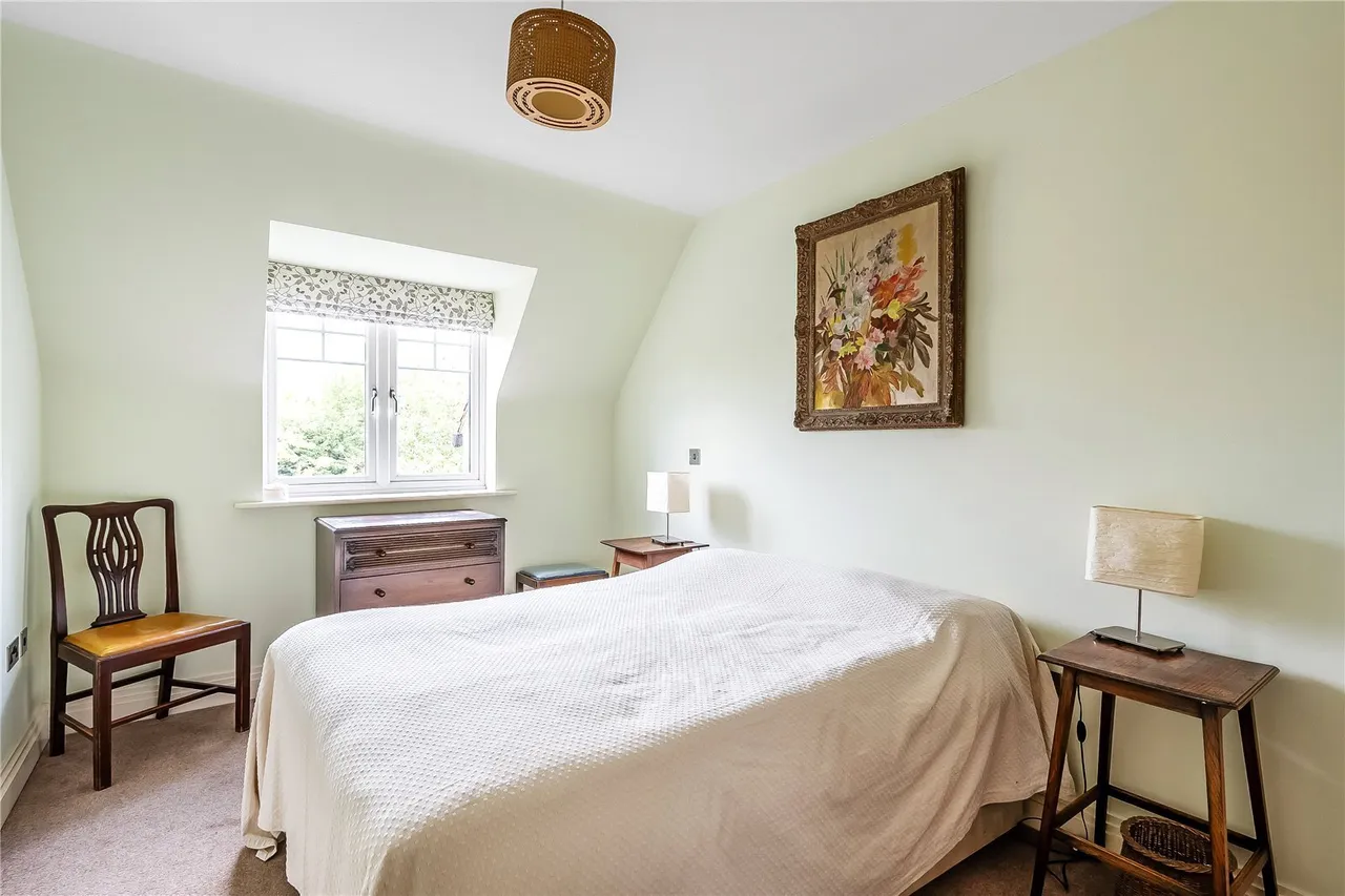 Station Approach, Oxted, RH8, photo 19