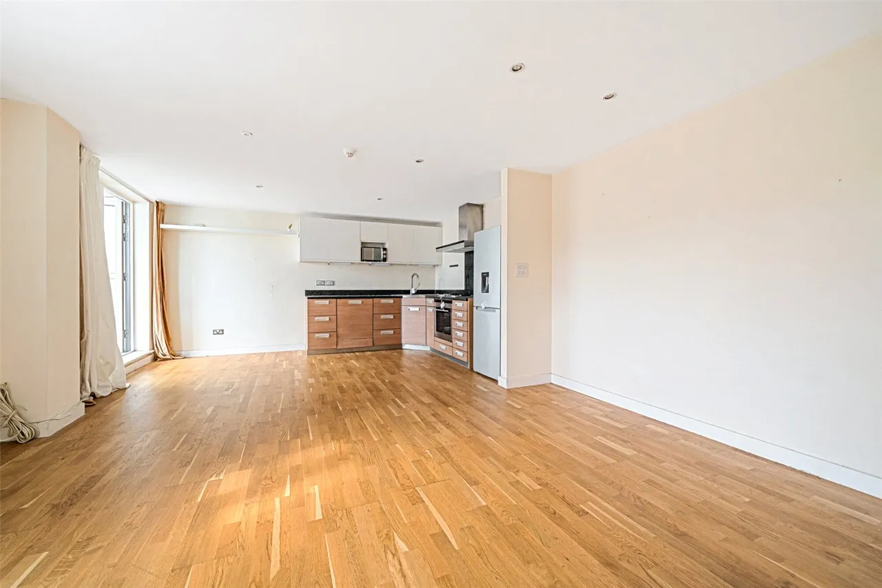 Woolwich Road, SE10, photo 2