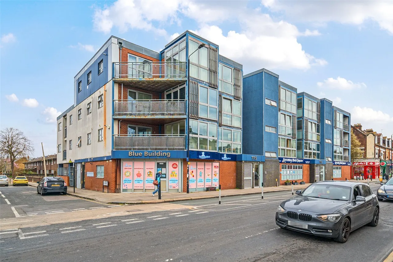 2 bed flat for sale — Woolwich Road, SE10