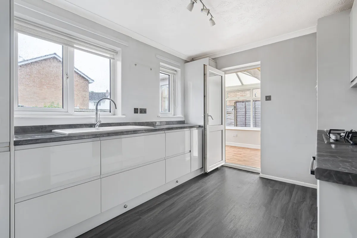 Lyneham Road, Bicester, photo 2