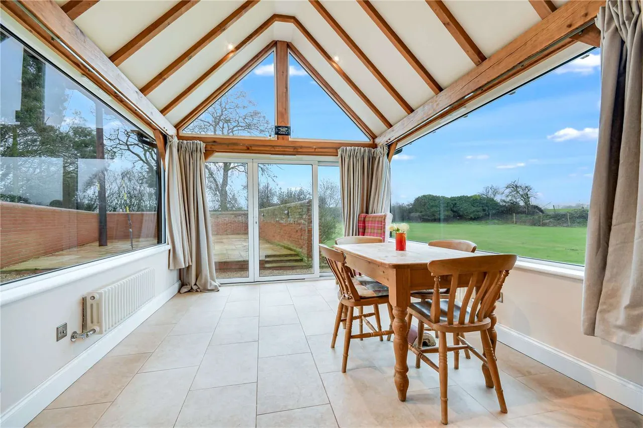 Hilliards Road, Great Bromley, Colchester, CO7 7UT, photo 5
