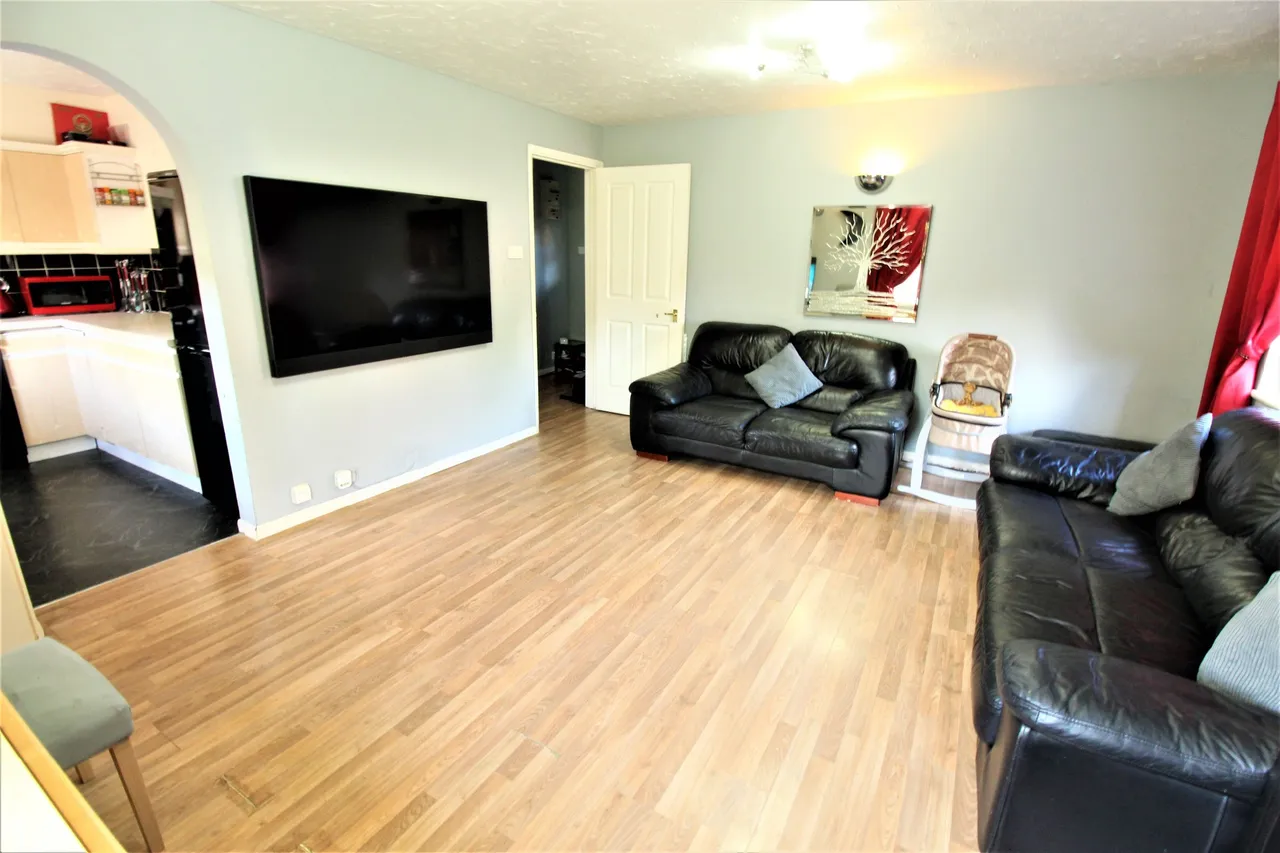 Brimfield Road, Purfleet, Essex, RM19 1RQ, photo 5