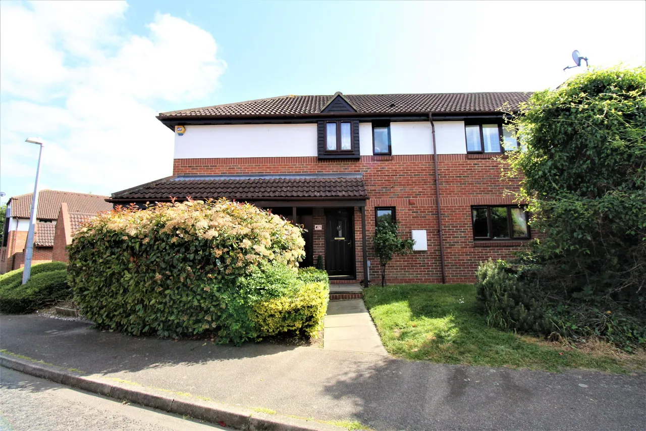 2 bed flat for sale — Brimfield Road, Purfleet, Essex, RM19 1RQ