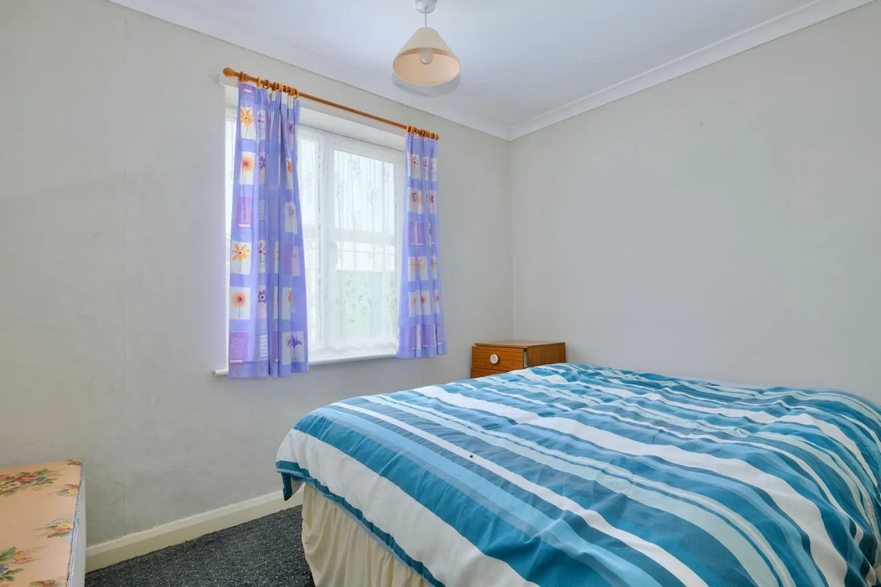 Glebe Road, Sawtry, PE28, photo 6