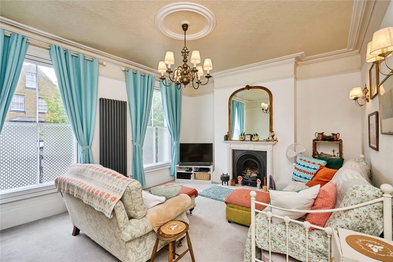 Carisbrooke Road, Newport, PO30, photo 6