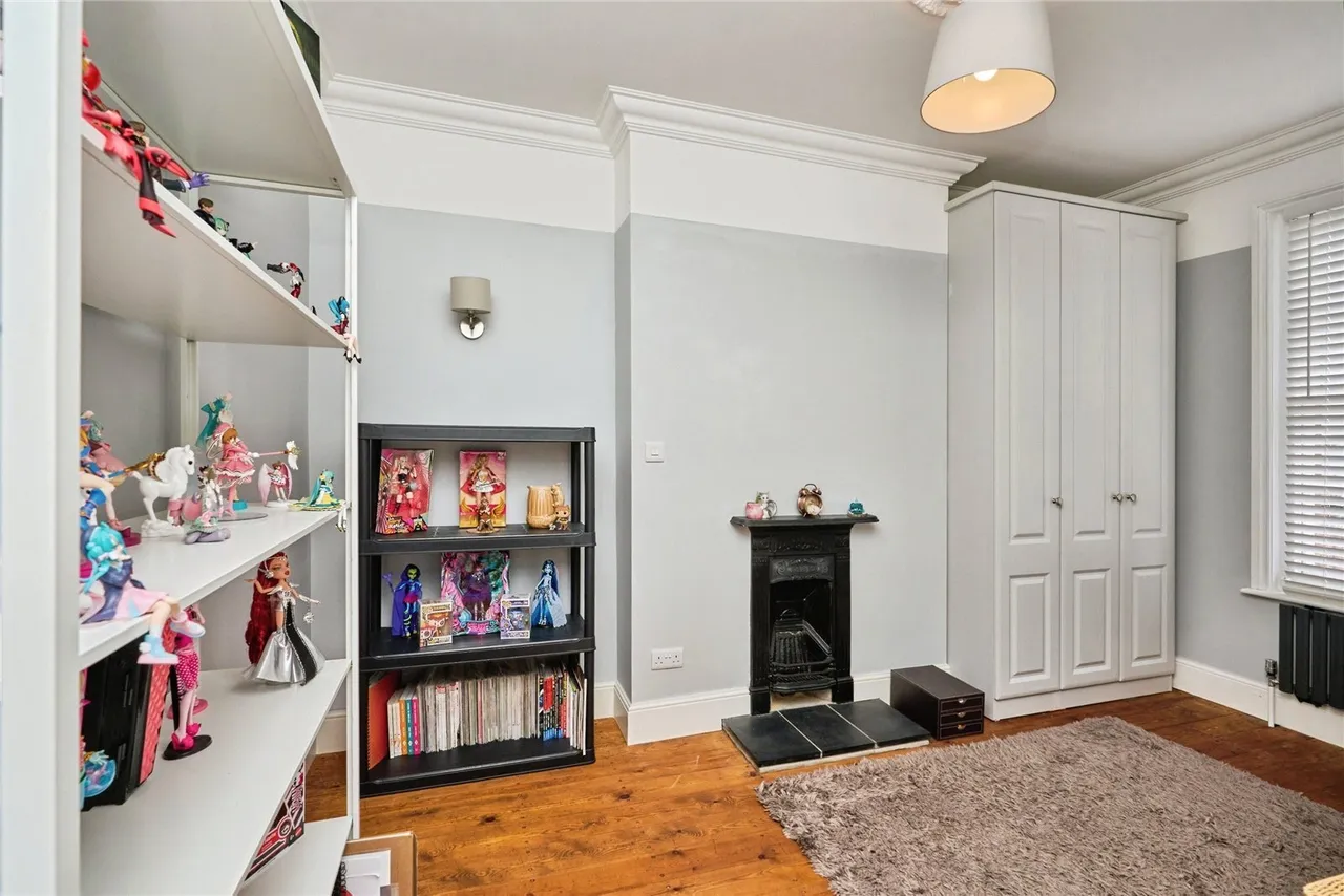 Carisbrooke Road, Newport, PO30, photo 10